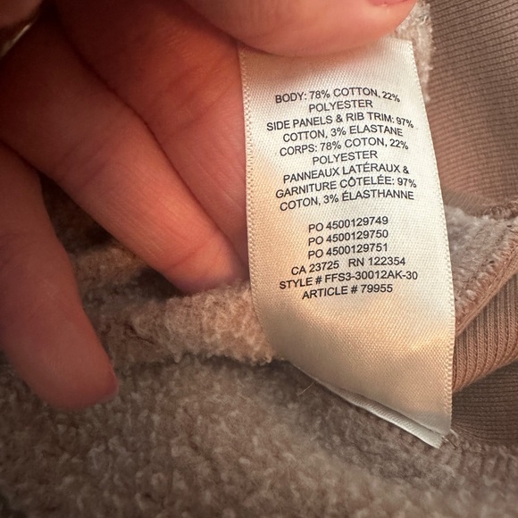 TNA aritzia unity cozy AF fleece boyfriend hoodie - Picture 6 of 6